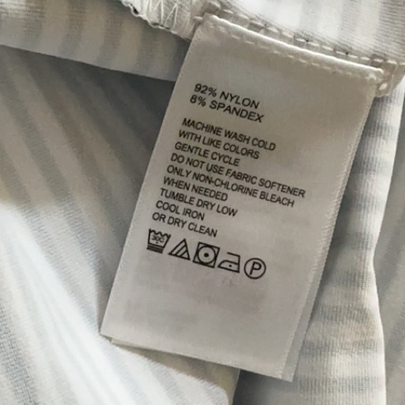 Tommy Bahama Black and White Striped Sleeveless Blouse Medium - Picture 8 of 8